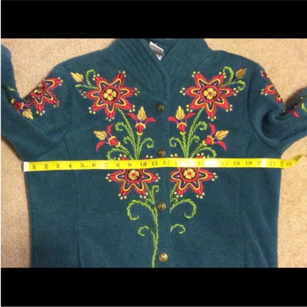 BOB MACKIE Wearable ART Sweater Jacket With FLORAL Embroidery Size Medium - Picture 5 of 9